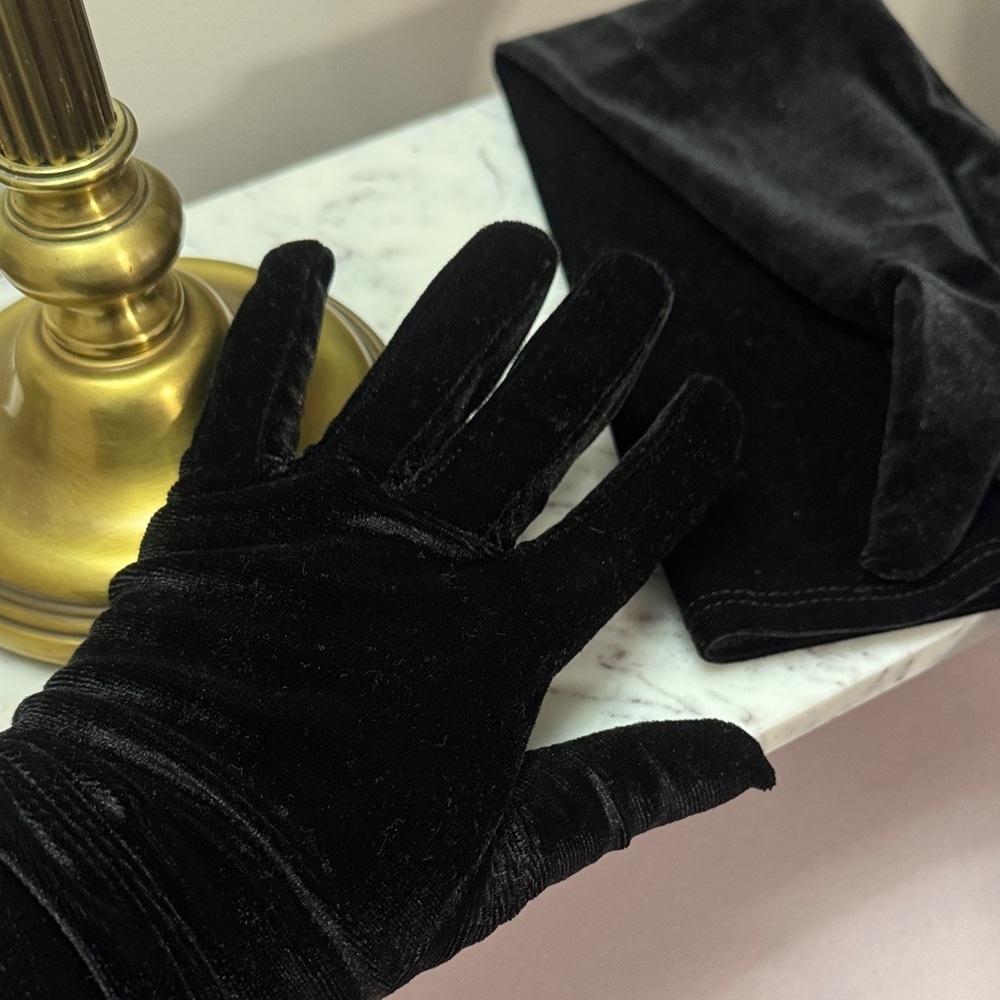 Opera Gloves Black Velvet